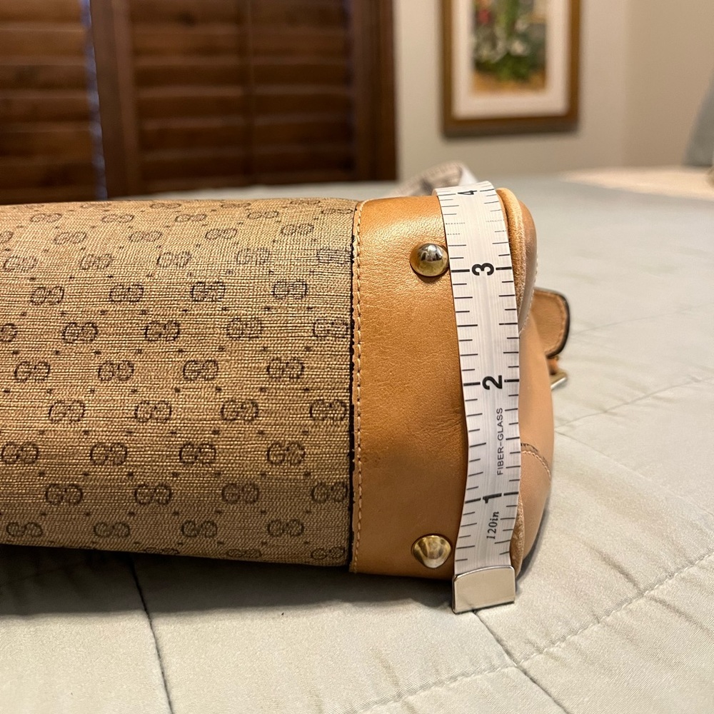 1970s Gucci 2-handle tan purse - Picture 5 of 16